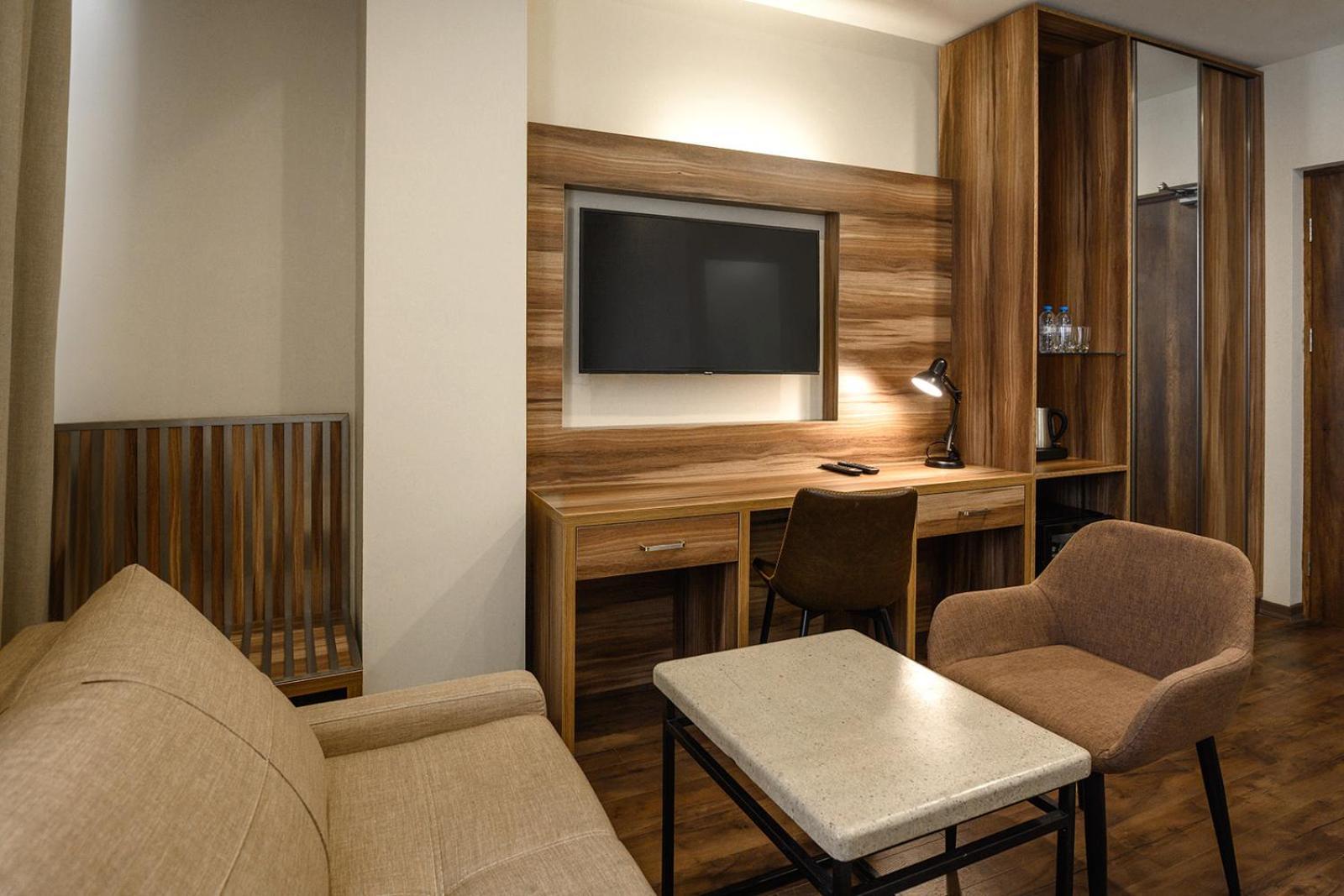 Nacho Hotel Ереван Екстериор снимка