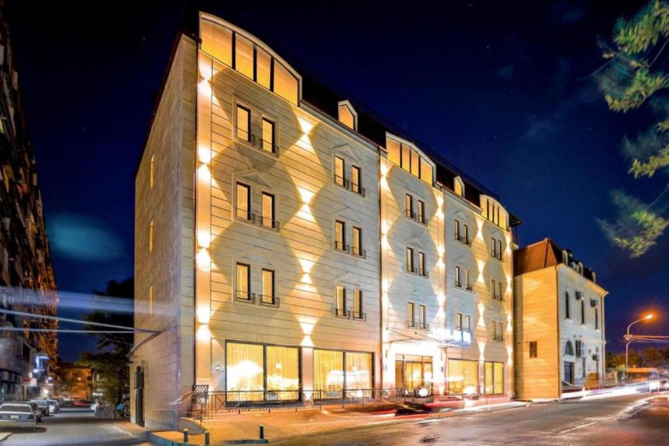 Nacho Hotel Ереван Екстериор снимка